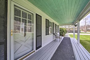 Cozy Colonial Home w/ Bay Access & Water View