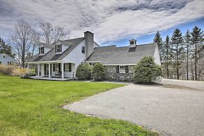 Cozy Colonial Home w/ Bay Access & Water View