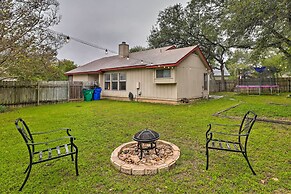 Cozy Austin Area Home w/ Yard, 20 Mi to Dtwn!