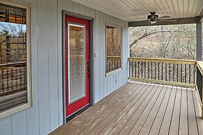 Cozy East Bernstadt Cabin w/ Porch + Fishing Lake!