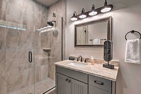 Fire Pit & Deck: Mtn-view Glenville Getaway!