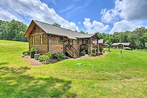 Fire Pit & Deck: Mtn-view Glenville Getaway!