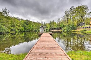 Fire Pit & Deck: Mtn-view Glenville Getaway!