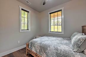 Fire Pit & Deck: Mtn-view Glenville Getaway!