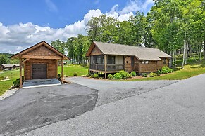 Fire Pit & Deck: Mtn-view Glenville Getaway!