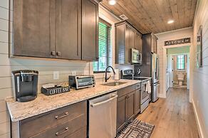 Fire Pit & Deck: Mtn-view Glenville Getaway!