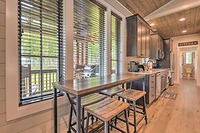 Fire Pit & Deck: Mtn-view Glenville Getaway!