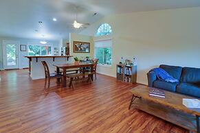 Beautiful Pet-friendly Washougal Home w/ Fire Pit!