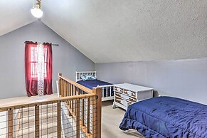 Dog-friendly SD Retreat ~ 4 Mi to Deadwood!