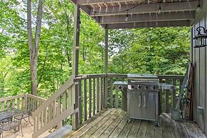 Rustic Gatlinburg Chalet w/ Hot Tub: 2 Mi to Town
