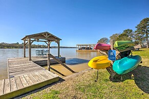 Cozy, New-build Cabin: Steps to Lake Conroe!
