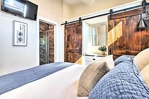 Cozy, New-build Cabin: Steps to Lake Conroe!