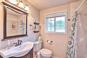 5-acre Getaway w/ Mtn View ~ 14 Mi to Eugene!