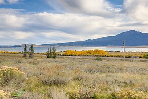 Custom Log Cabin w/ Views - 20 Mi. to Yellowstone!
