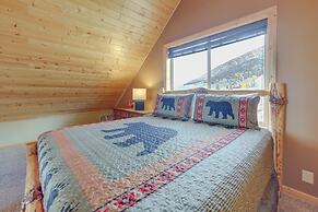 Custom Log Cabin w/ Views - 20 Mi. to Yellowstone!