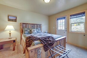 Custom Log Cabin w/ Views - 20 Mi. to Yellowstone!