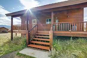 Custom Log Cabin w/ Views - 20 Mi. to Yellowstone!