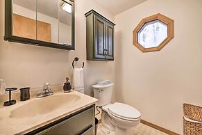 Walk to Arrowhead Lake: Cabin w/ Private Hot Tub!