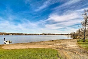 Walk to Arrowhead Lake: Cabin w/ Private Hot Tub!