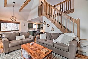 Walk to Arrowhead Lake: Cabin w/ Private Hot Tub!