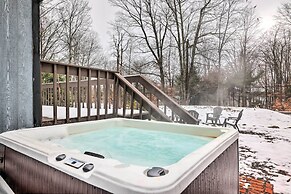 Walk to Arrowhead Lake: Cabin w/ Private Hot Tub!