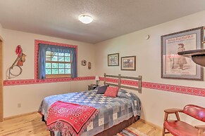 Lead Cabin ~ 9 Mi to Deadwood: Hot Tub + Patio!