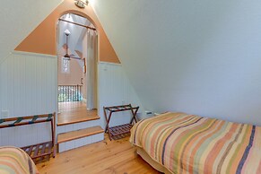 WNC French Broad Riverwalk Retreat w/ Wifi