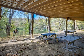 WNC French Broad Riverwalk Retreat w/ Wifi