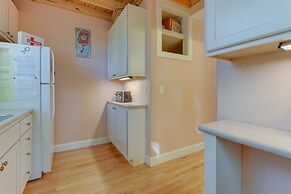 WNC French Broad Riverwalk Retreat w/ Wifi