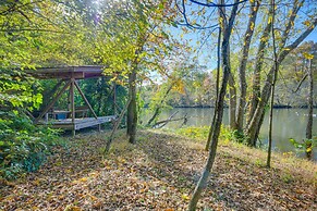 WNC French Broad Riverwalk Retreat w/ Wifi