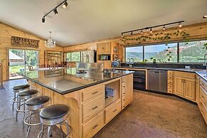 Direct Hiking Access: Riverfront Dolores Home!