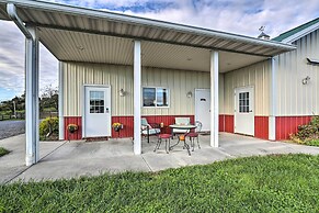 Pet-friendly Retreat on a Horse Breeding Farm!