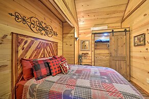 3 Mi to Lake Hamilton: 'tree Top Cabin'