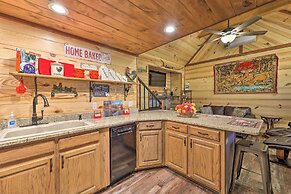 3 Mi to Lake Hamilton: 'tree Top Cabin'