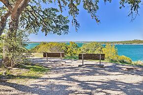 Flirty Flamingo' Studio: 1 Mi to Canyon Lake