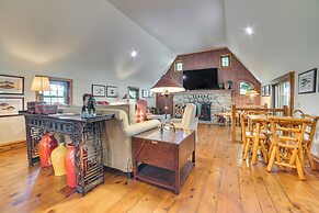 Peaceful Farmhouse w/ Fire Pit: Near Town & Lake!
