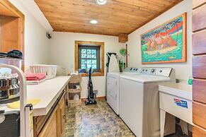 Peaceful Farmhouse w/ Fire Pit: Near Town & Lake!