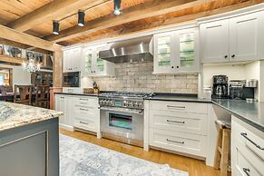 Peaceful Farmhouse w/ Fire Pit: Near Town & Lake!