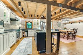 Peaceful Farmhouse w/ Fire Pit: Near Town & Lake!