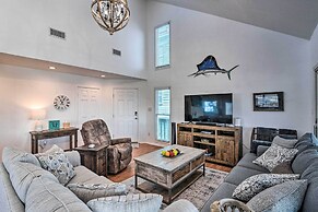 Freeport Home w/ Boat Dock < 2 Mi to Beach!