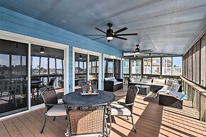Freeport Home w/ Boat Dock < 2 Mi to Beach!
