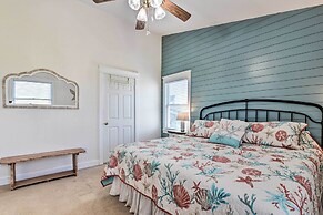 Freeport Home w/ Boat Dock < 2 Mi to Beach!