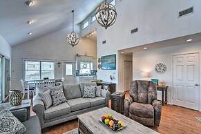 Freeport Home w/ Boat Dock < 2 Mi to Beach!