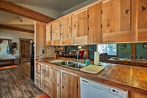 Dog-friendly Ranch Cottage w/ Yard ~ 13 Mi to Bend