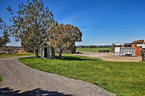 Dog-friendly Ranch Cottage w/ Yard ~ 13 Mi to Bend