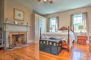 Historic 'hammond House' w/ Wine Country View!