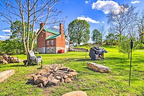 Historic 'hammond House' w/ Wine Country View!