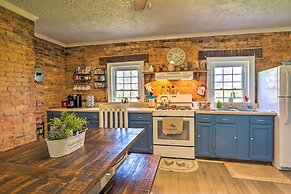 Historic 'hammond House' w/ Wine Country View!