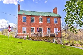 Historic 'hammond House' w/ Wine Country View!