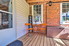 Historic 'hammond House' w/ Wine Country View!